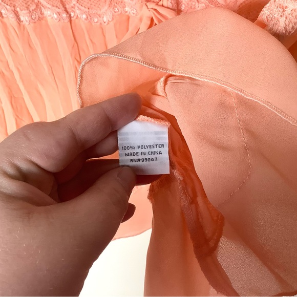 < Vintage Jaipur Peachy Ruffled Blouse > - Picture 4 of 6